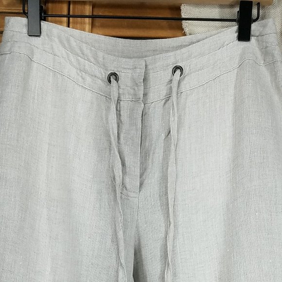 Valerie Stevens Capri Pants - Picture 2 of 14